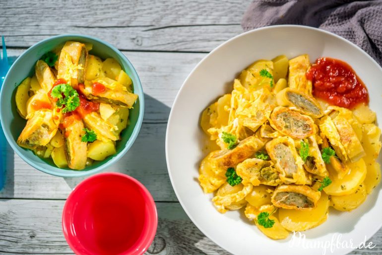 Das ist eins unserer Lieblingsrezepte! Schnelles und einfaches Essen für Kinder: gebratene Maultaschen mit schwäbischen Kartoffelsalat! Klick hier für das ganze Rezept und weitere leckere Ideen für deine Kinder.