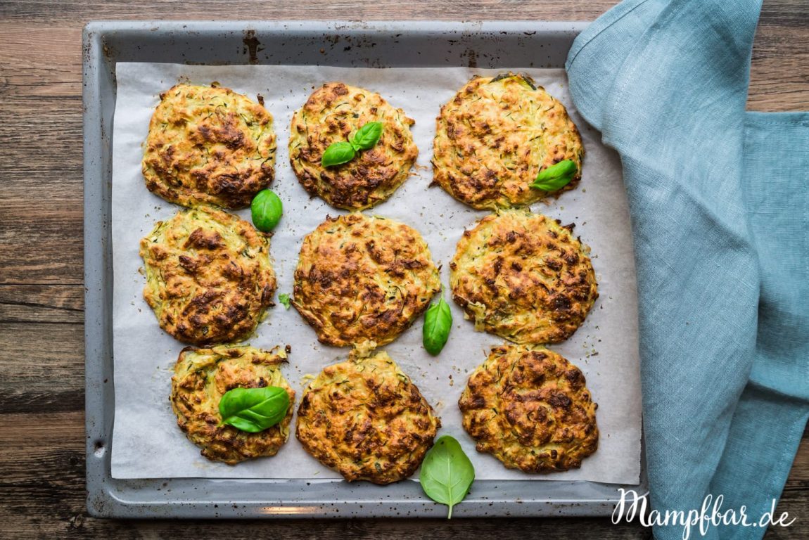 Schnelle Zucchini Bratlinge aus dem Ofen &amp; Frühlingsfreude | mampfbar