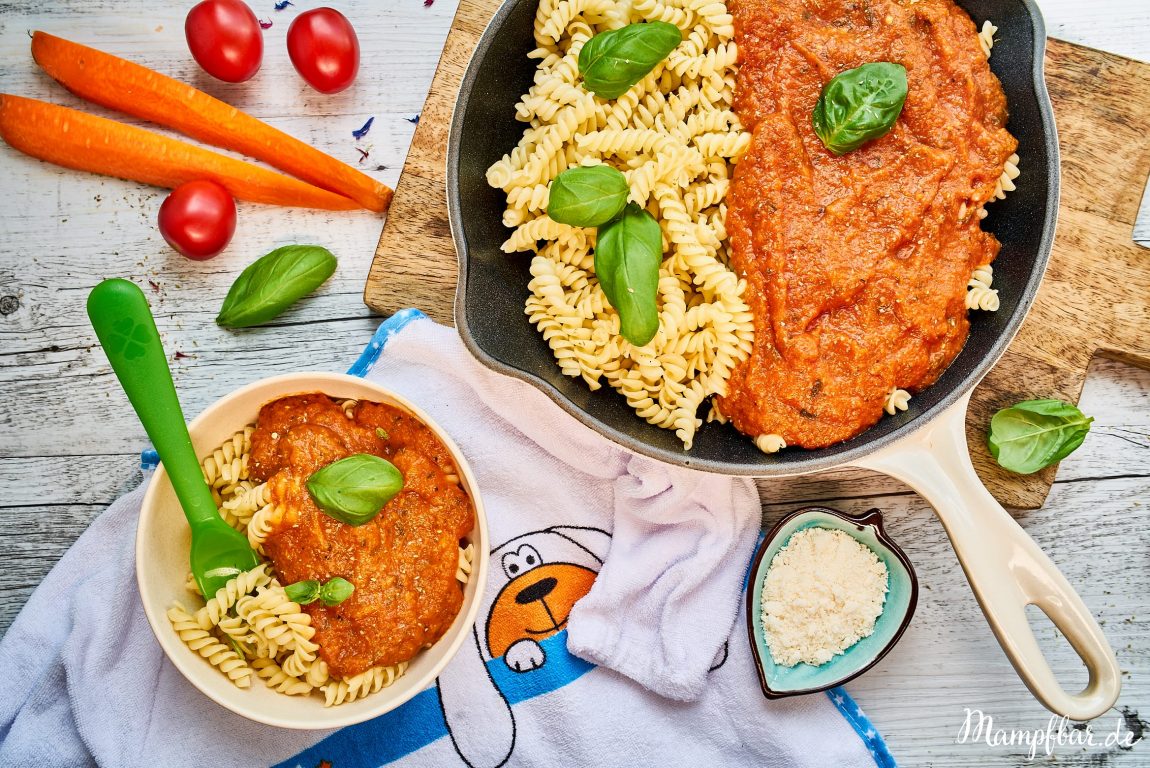 Kinder-Tomatensoße mit ganz viel verstecktem Gemüse | mampfbar